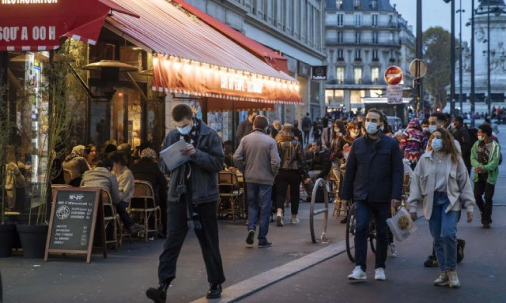 Κορονοϊός: Ο ιός έχει μεταλλαχθεί με τρόπο που τον βοηθά να εξαπλώνεται πιο γρήγορα